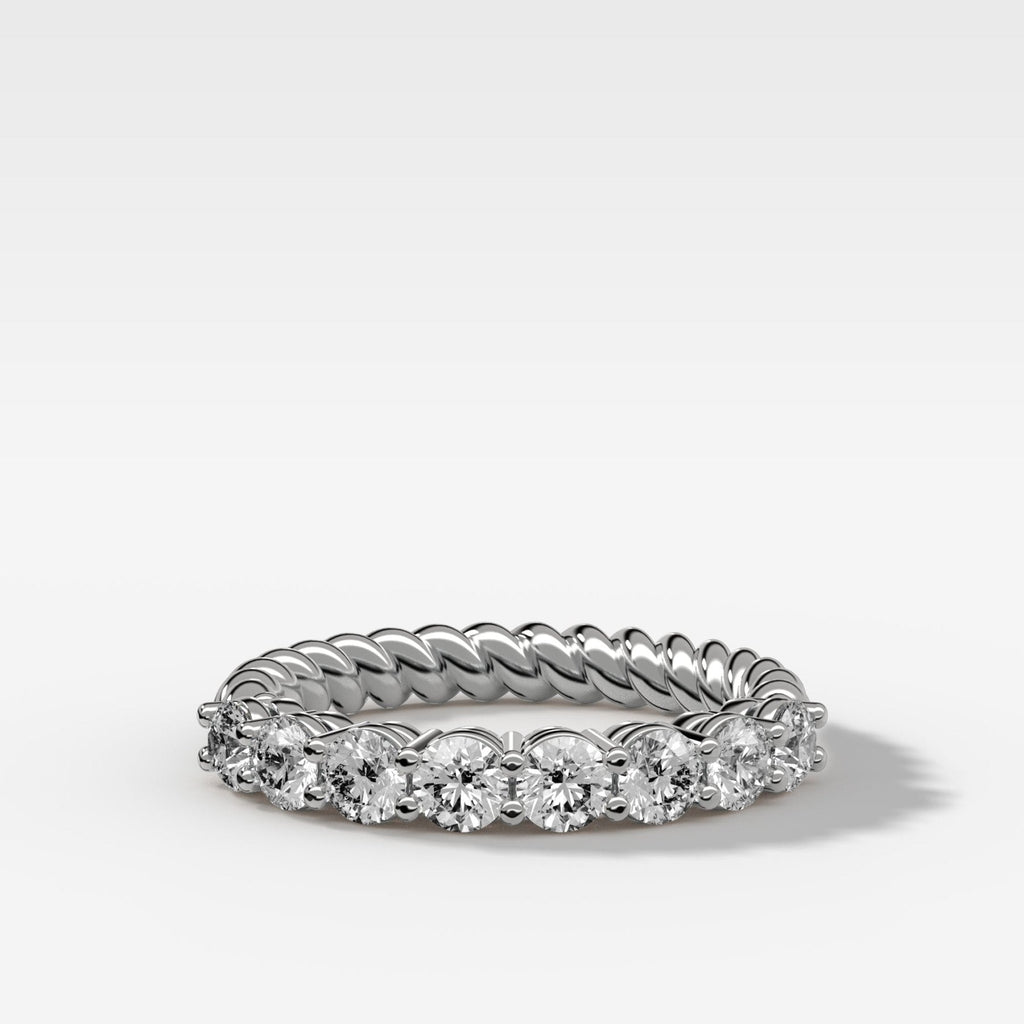 Shared Prong Rope Wedding Band With Round Diamonds