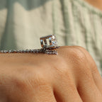 Round Cut Pendant With Simple Solitaire Style