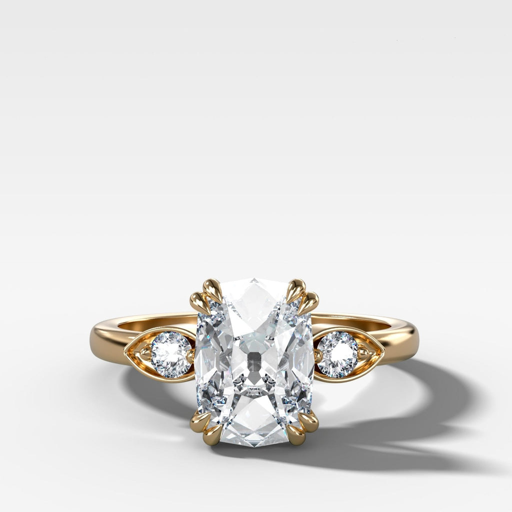 Vintage Ridge Engagement Ring set with 2.01ct Lab Grown Old Mine Cut Diamond