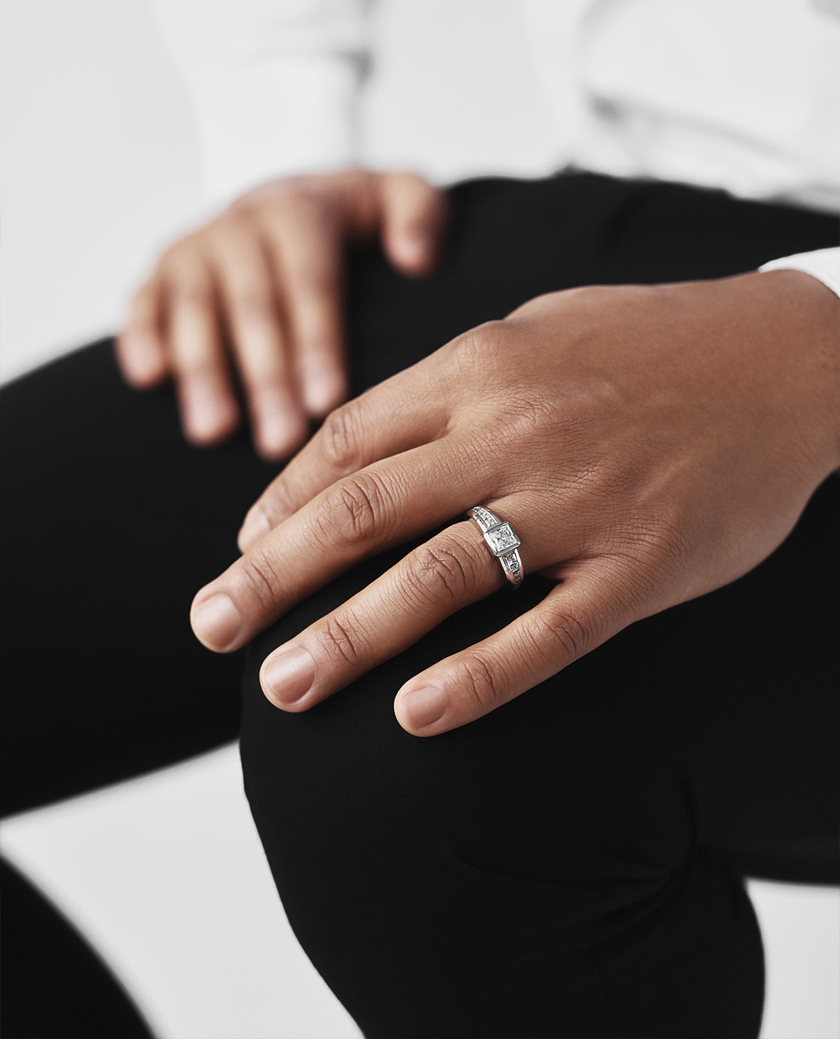VULTURE Comfort Fit Men's Gold Solitaire Engagement Ring with 2.10ct Diamonds