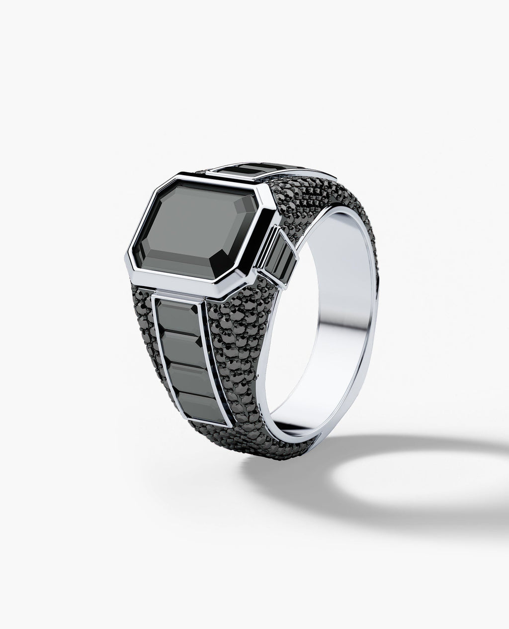 ROCHESTER Gold Signet Ring with 11.30ct Black Diamonds