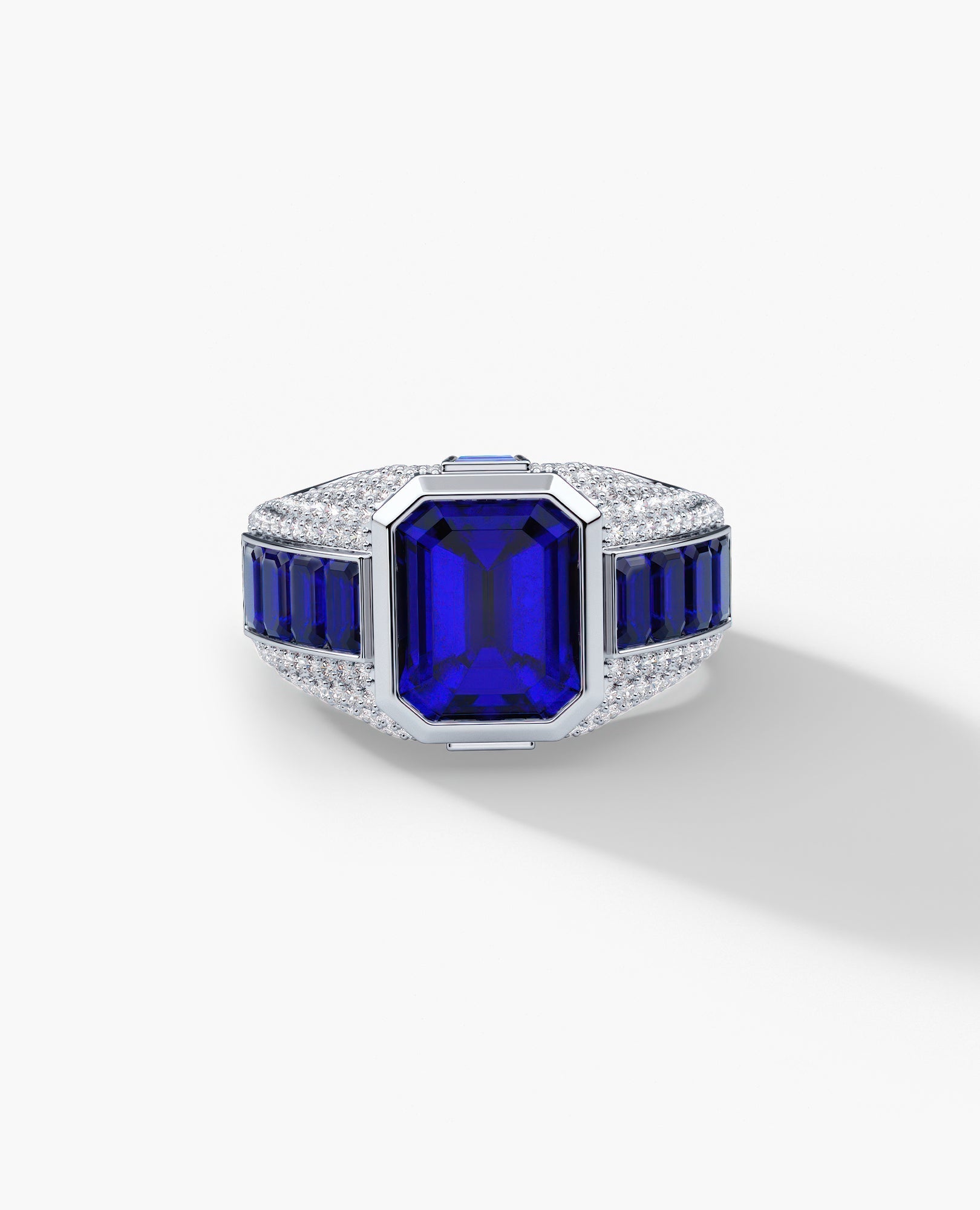 ROCHESTER Gold Signet Ring with 11.30ct Sapphires and Diamonds